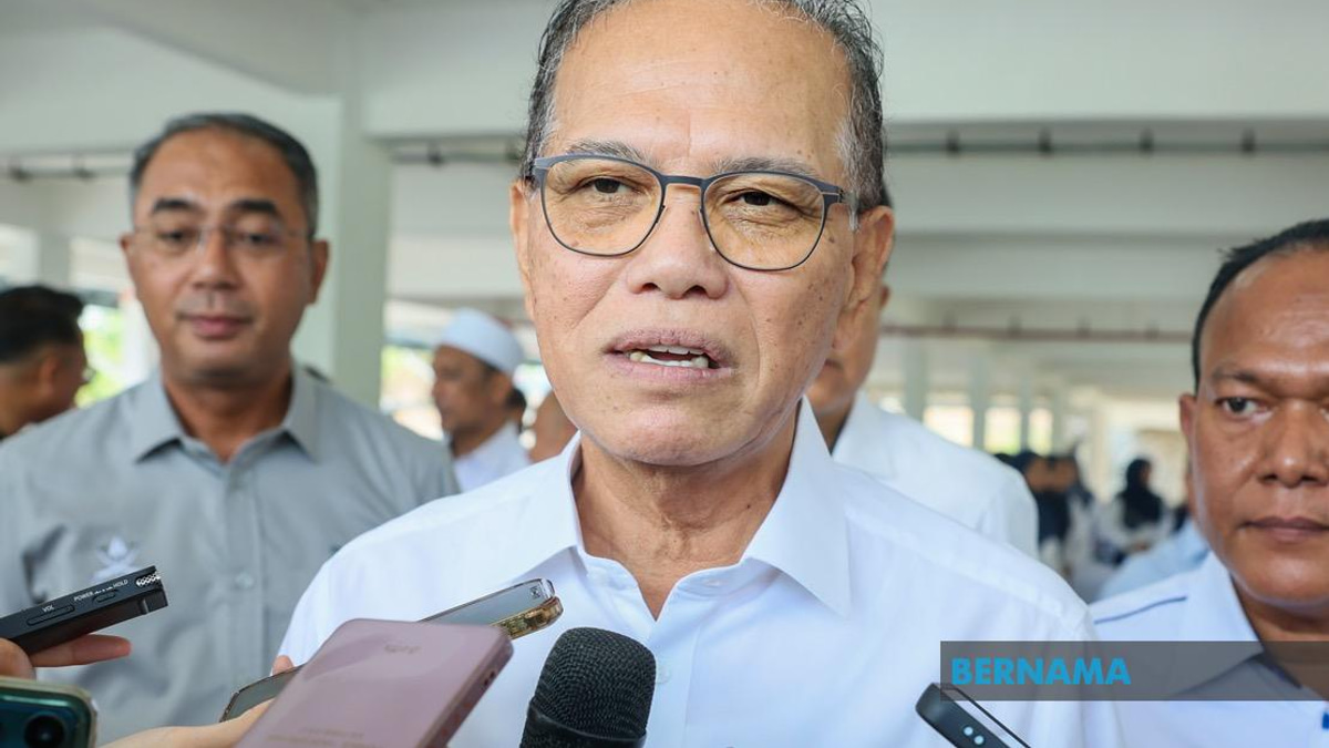 Pahang Menteri Besar Calls on Orang Asli Youth to Embrace Skills Training and Further Education