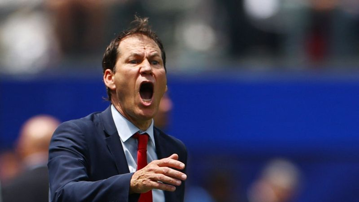 Belgium Coach Garcia's Future in Doubt After Controversial Courtois Substitution in World Cup Exit