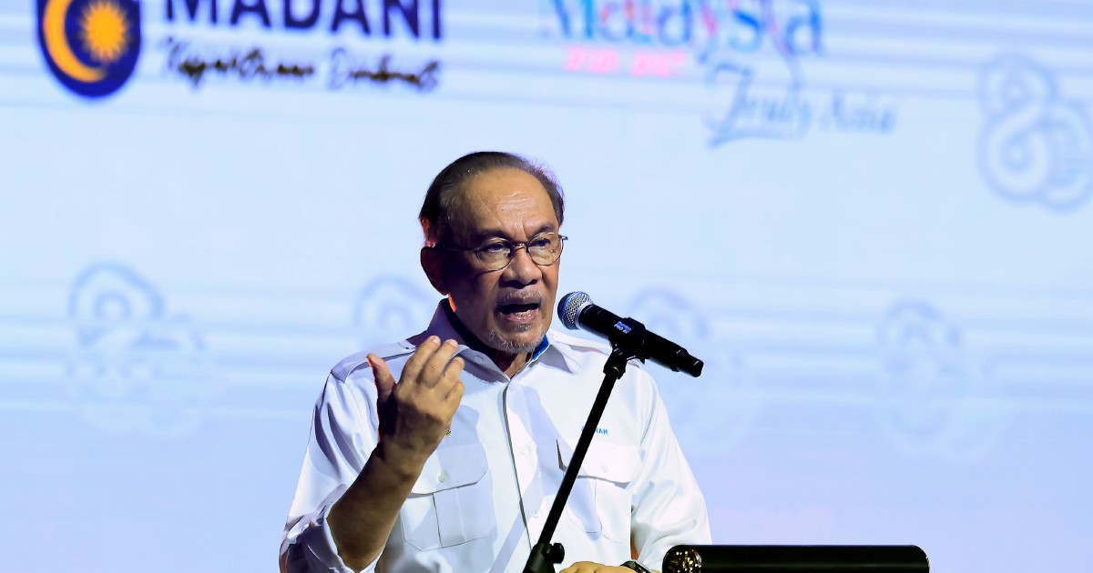 Anwar Cautions Against Resting on Laurels, Calls for Accelerated National Reforms
