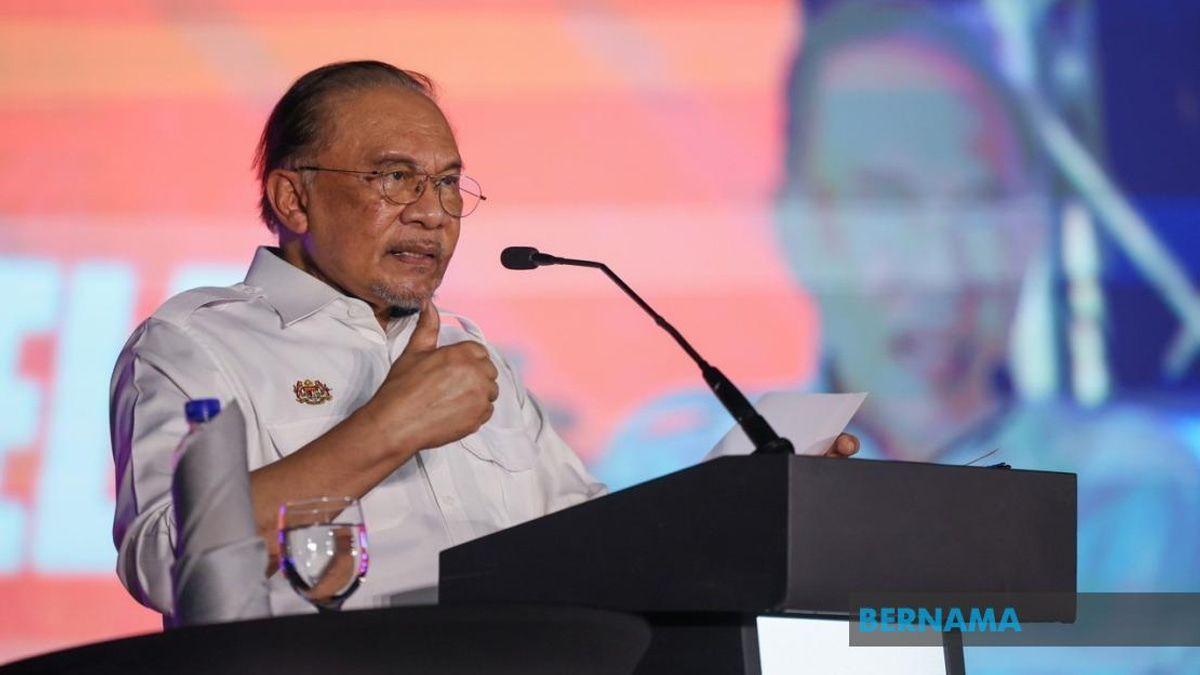 Anwar Demands FELDA Leadership Restore Integrity and Break Cycle of Mismanagement