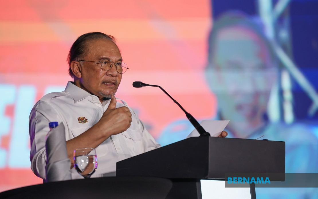 Anwar Demands FELDA Leadership Restore Integrity and Break Cycle of Mismanagement