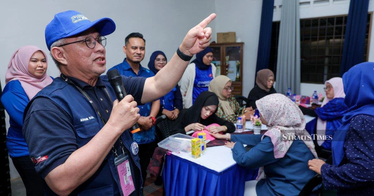 BN Moves Ahead in Three Key Johor Constituencies as Early Counts Emerge