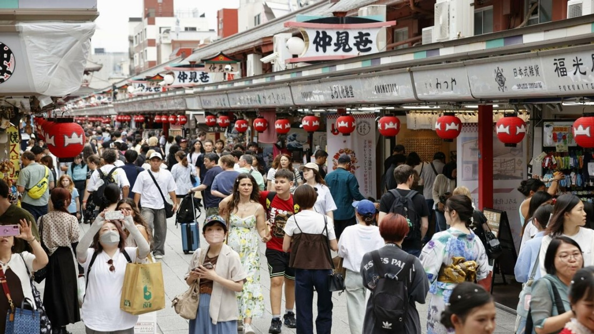 Japan's Summer Holiday Travel Set to Decline for First Time Since Pandemic Recovery