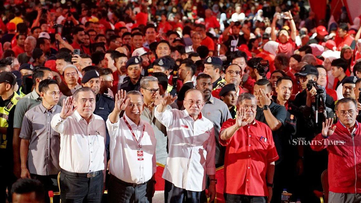 Anwar warns against politicising royal institutions in Negri Sembilan campaign