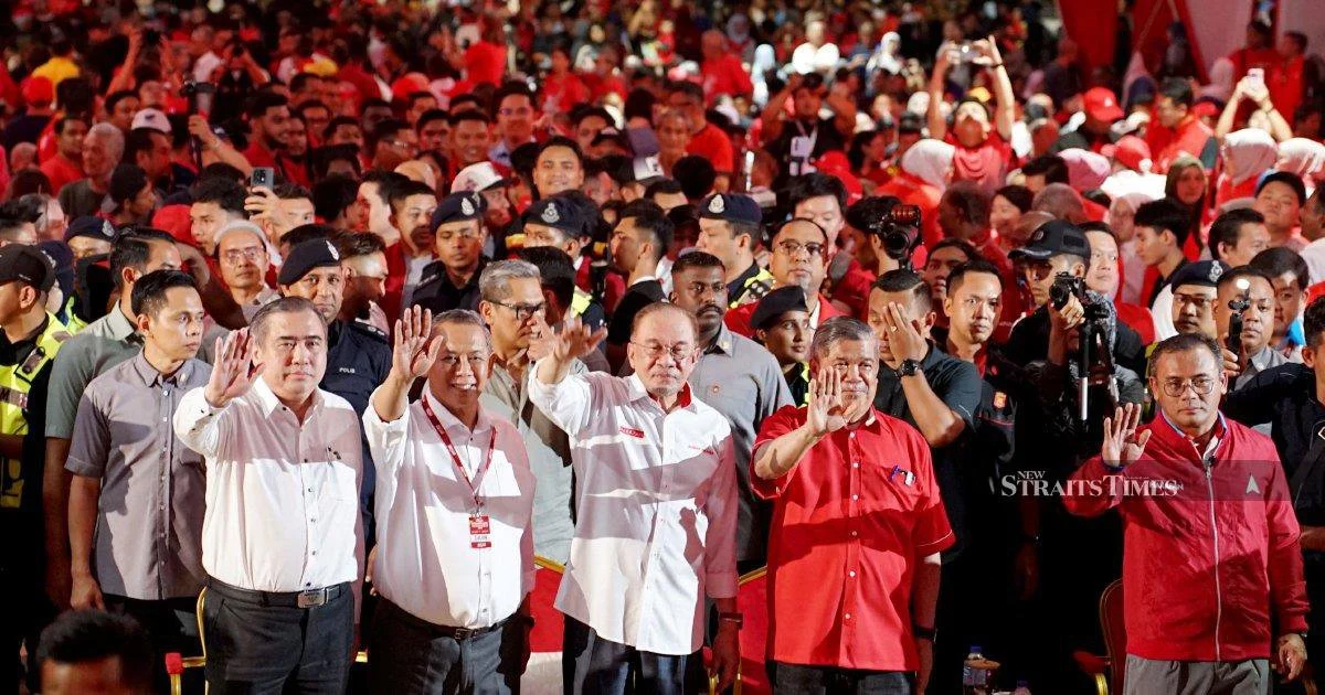 Anwar warns against politicising royal institutions in Negri Sembilan campaign