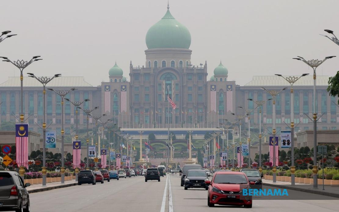 Malaysia Braces for Hazardous Air Quality Peak on National Day Eve as Transboundary Smoke Looms