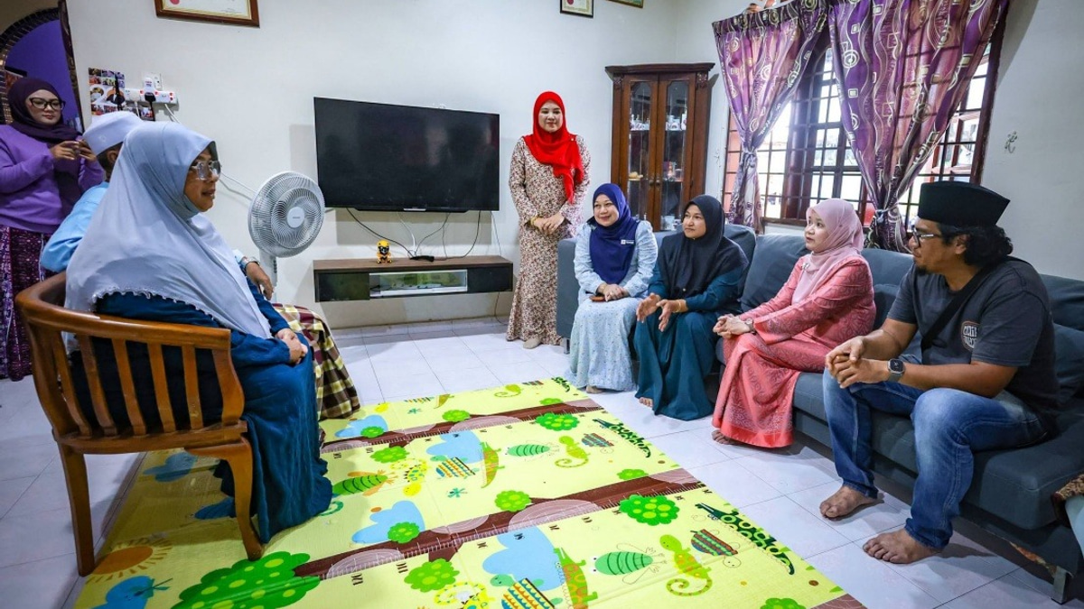 Education Minister Pays Condolences to Family of 14-Year-Old Who Died During Rugby Training