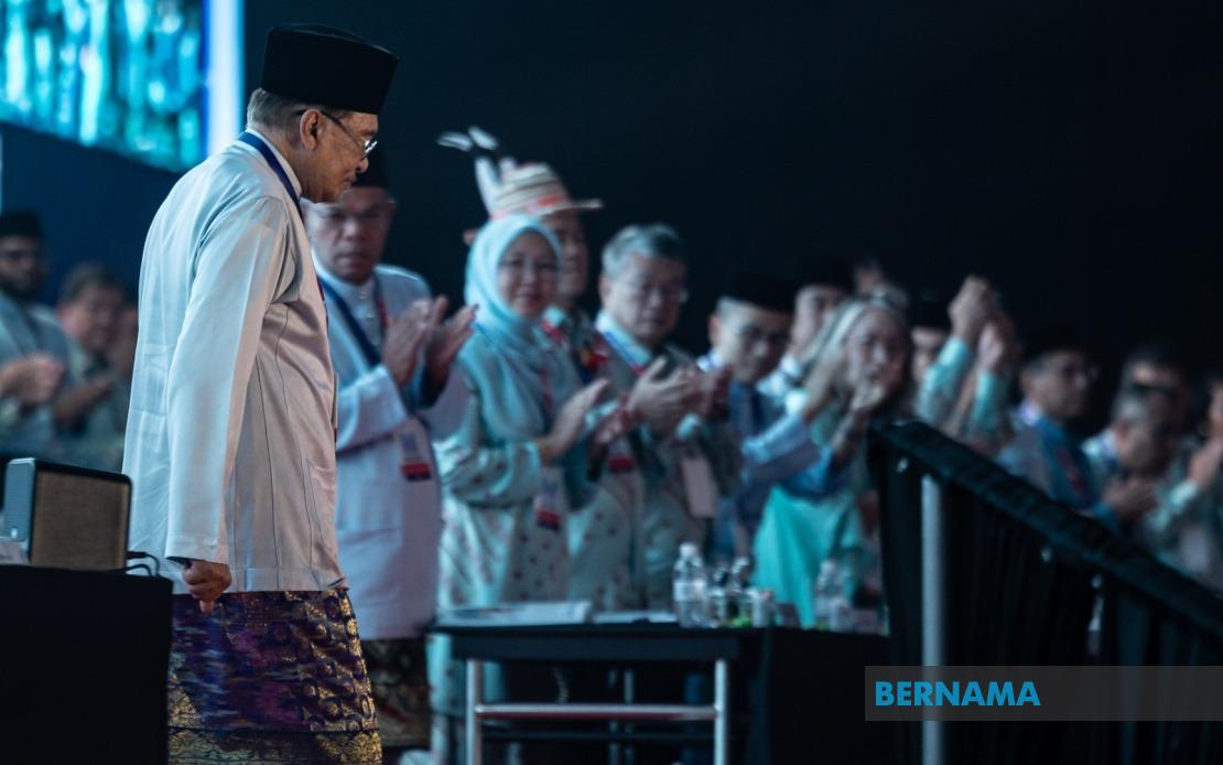 Anwar Defends Reform Record as PKR Seeks Balance Between Progress and Further Change