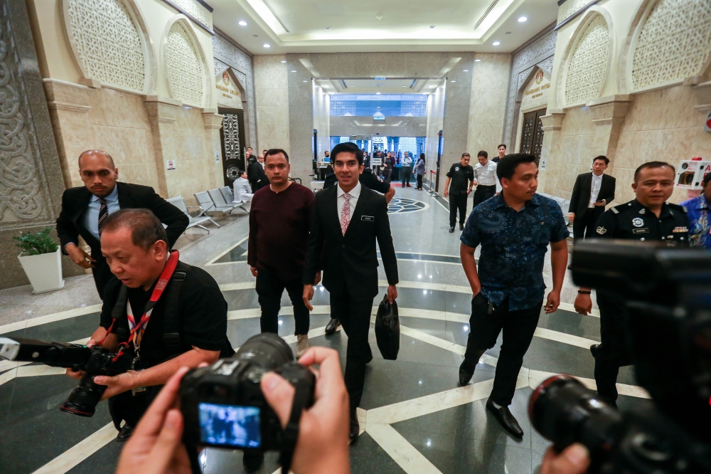 Syed Saddiq awaits Federal Court verdict on corruption charges as supporters gather at Palace of Justice