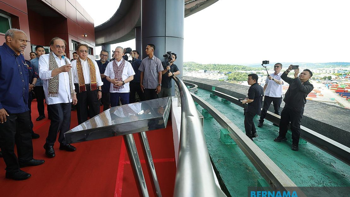 Federal Government Backs Sarawak's Control of Bintulu Port