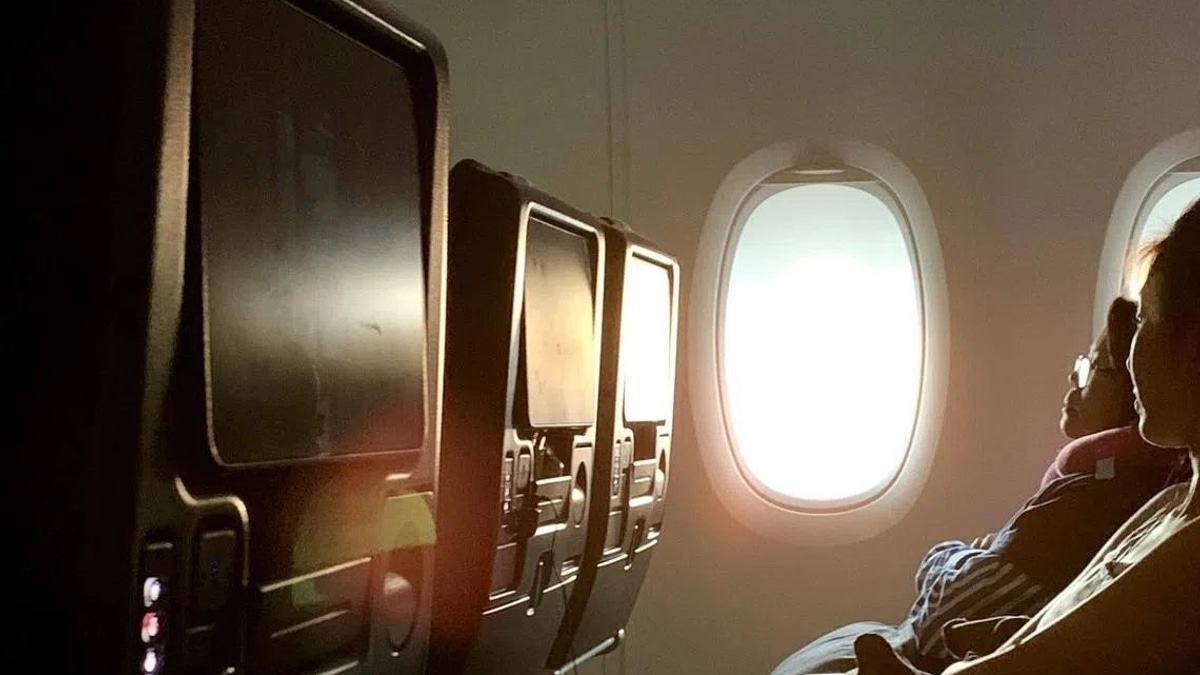 South Korean teenager petitions government over inappropriate in-flight movies