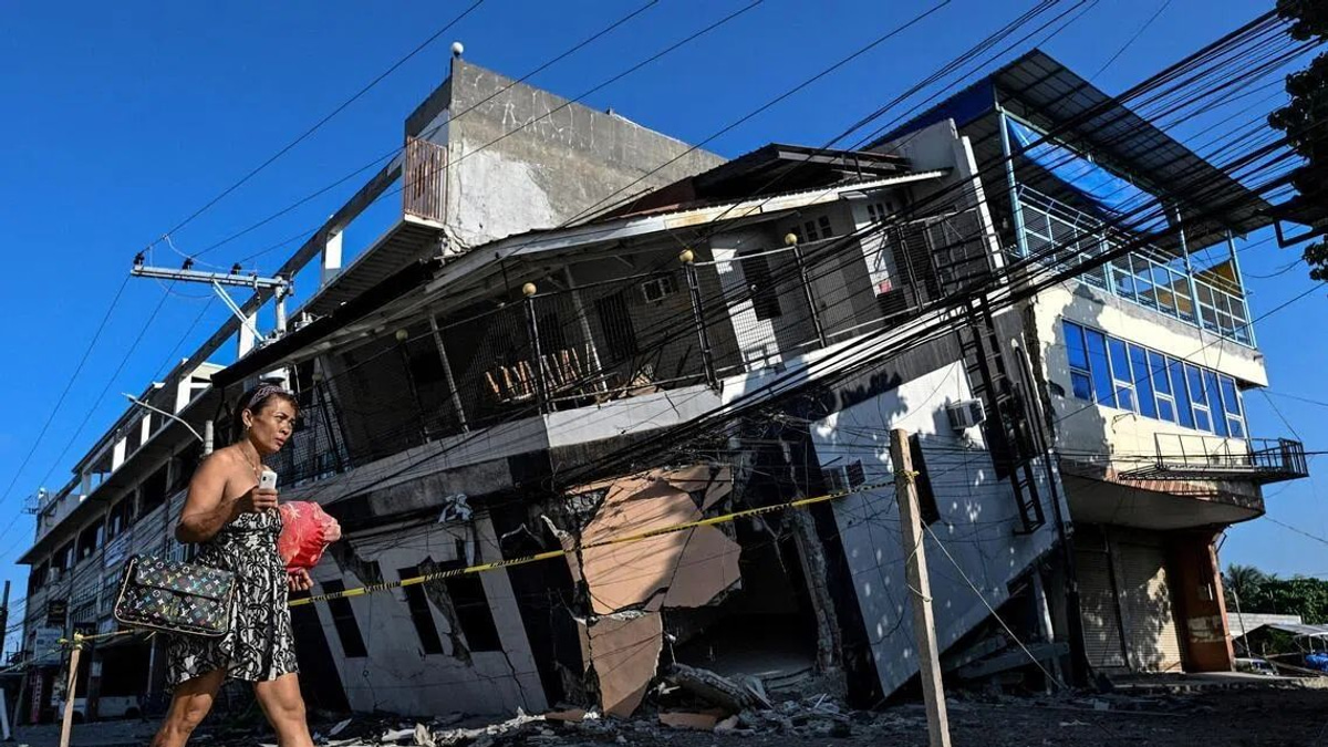 Philippine Earthquake Reshapes Coastline, Leaving Fishing Communities in Flux