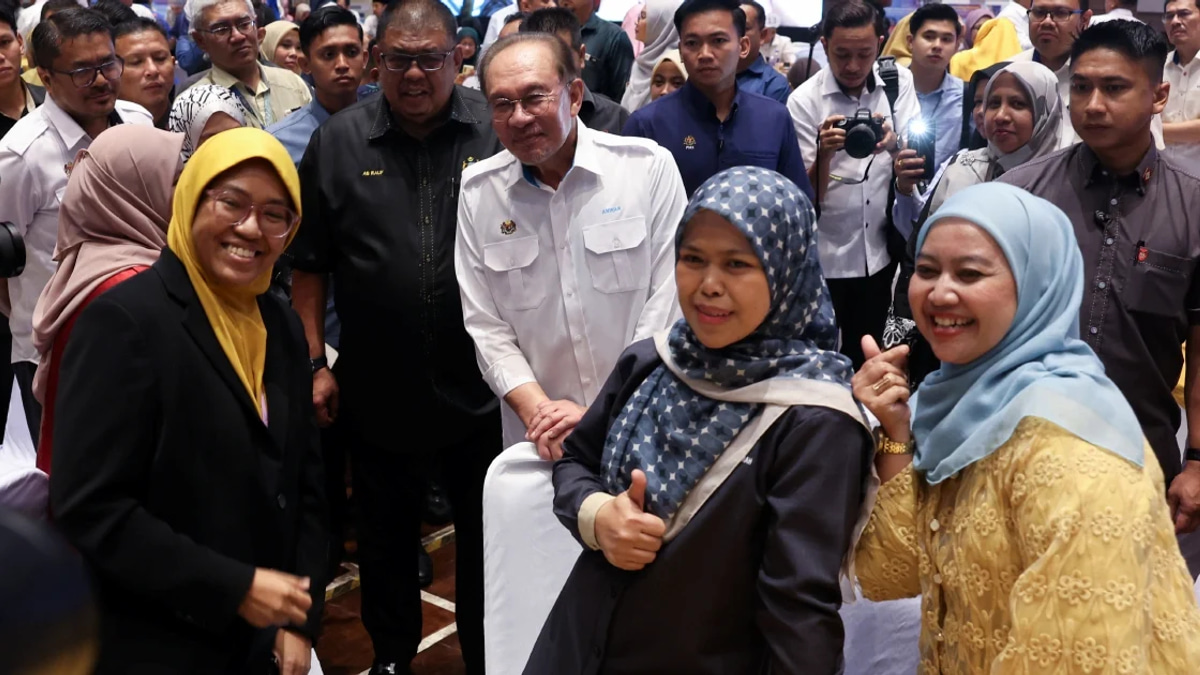 Malaysia climbs to 15th in global competitiveness, Anwar credits civil service reforms