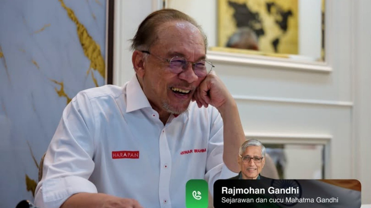 PM Anwar Extends Invitation to Rajmohan Gandhi, Mahatma's Grandson, for 2025 Malaysia Visit