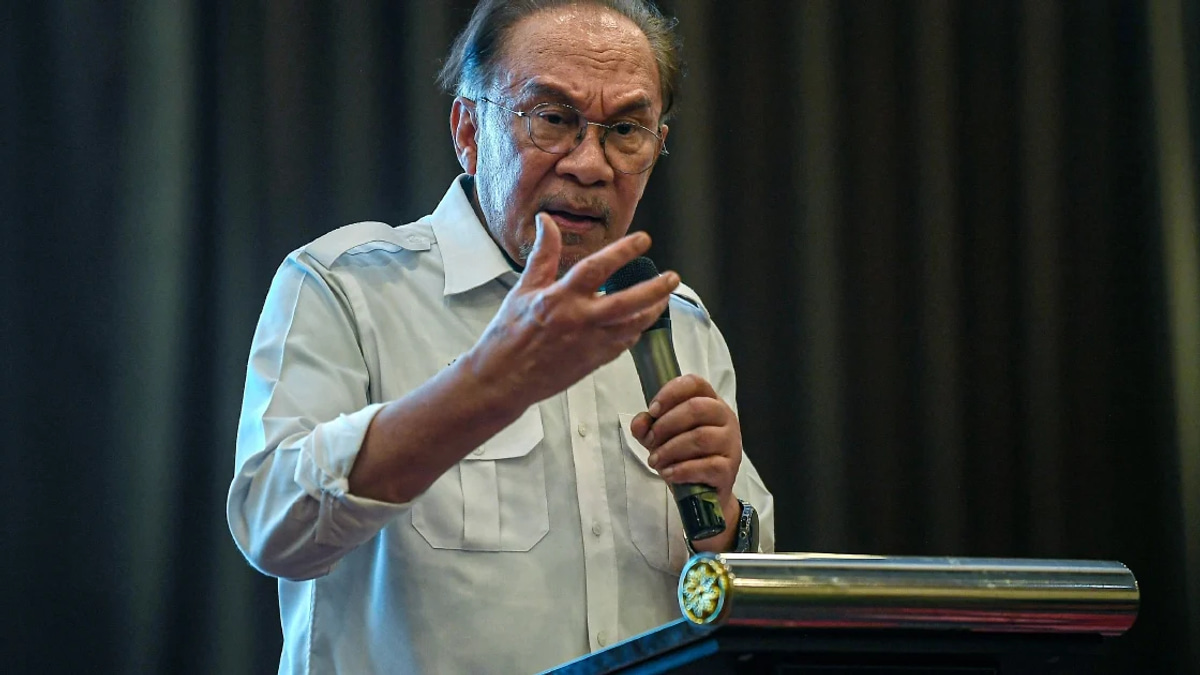 Taxpayers to Bear Felda's Nearly RM1 Billion Annual Debt Burden, PM Says
