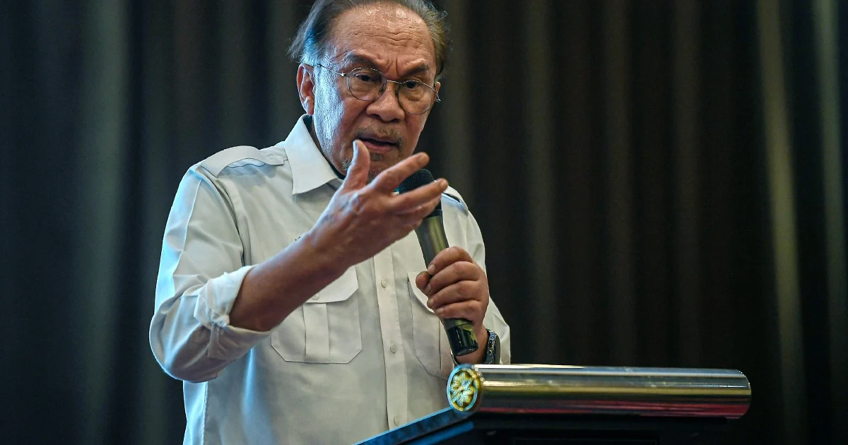 Taxpayers to Bear Felda's Nearly RM1 Billion Annual Debt Burden, PM Says