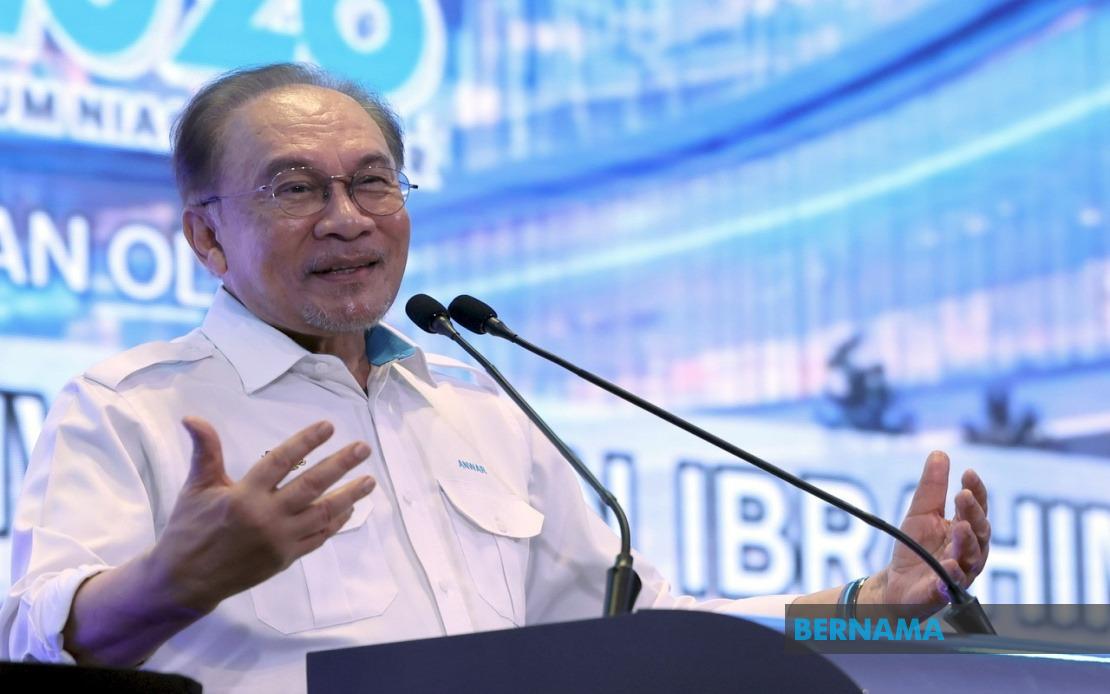Anwar: Bumiputera Entrepreneur Development Needs Ground-Level Mentorship, Not Top-Down Policy