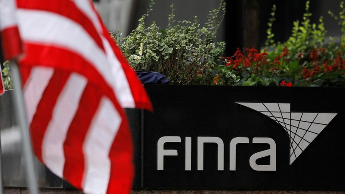 Wall Street's Top Regulator Jumps to Fintech as AI Reshapes Investment Banking