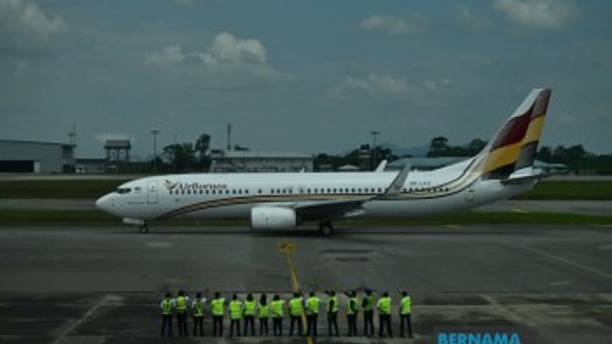 Deputy PM Fadillah Marks AirBorneo's Historic Inaugural Flight to KLIA