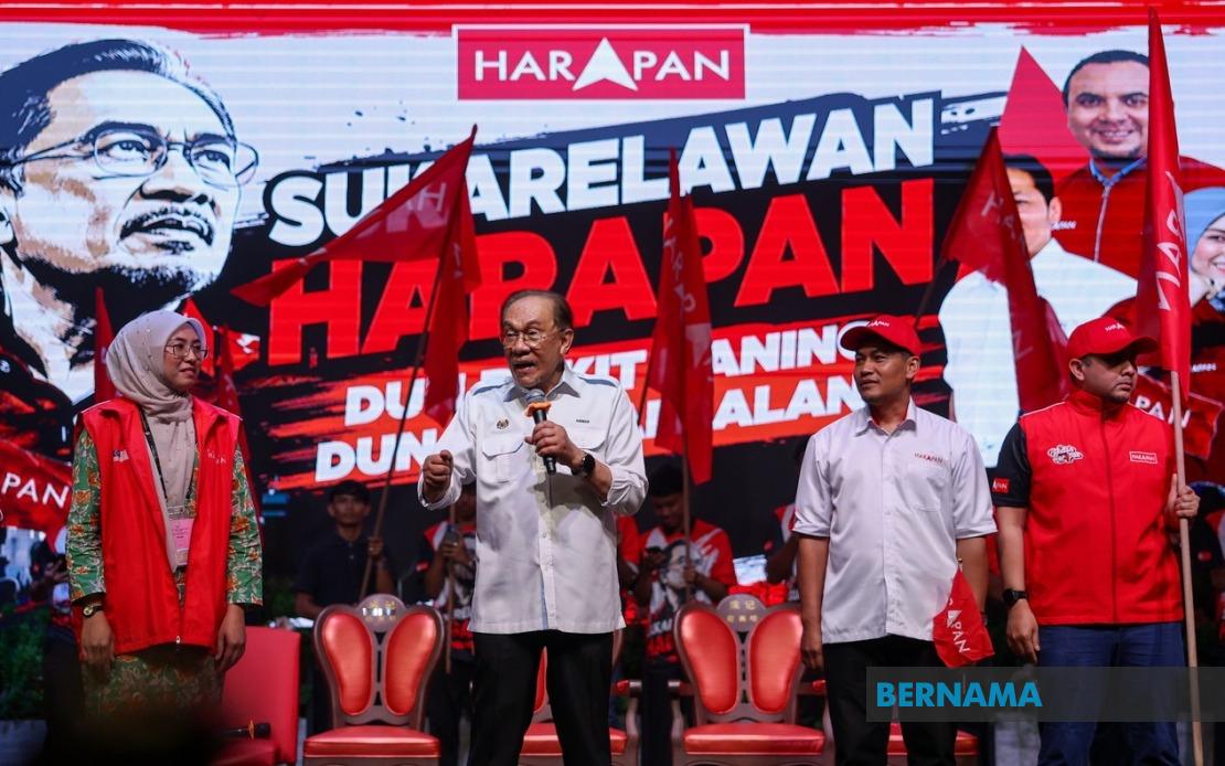Johor Election Offers Youth Chance to Build Inclusive Future, Says Anwar
