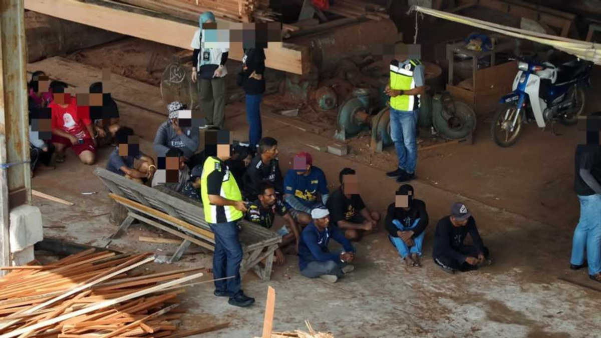Immigration Department Detains 62 Foreigners in Selangor Crackdown on Pass Abuse