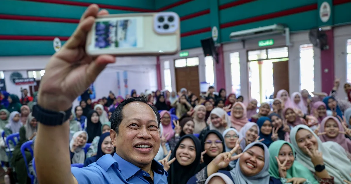 Johor BN Stands Firm Despite DAP's Wavering Support Claims, Says Ahmad Maslan