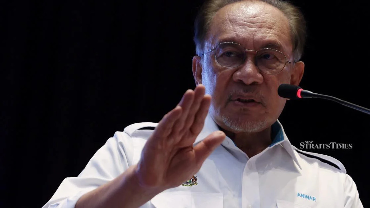 Civil Service Excellence Underpins Malaysia's Rising Global Competitiveness, Says Anwar