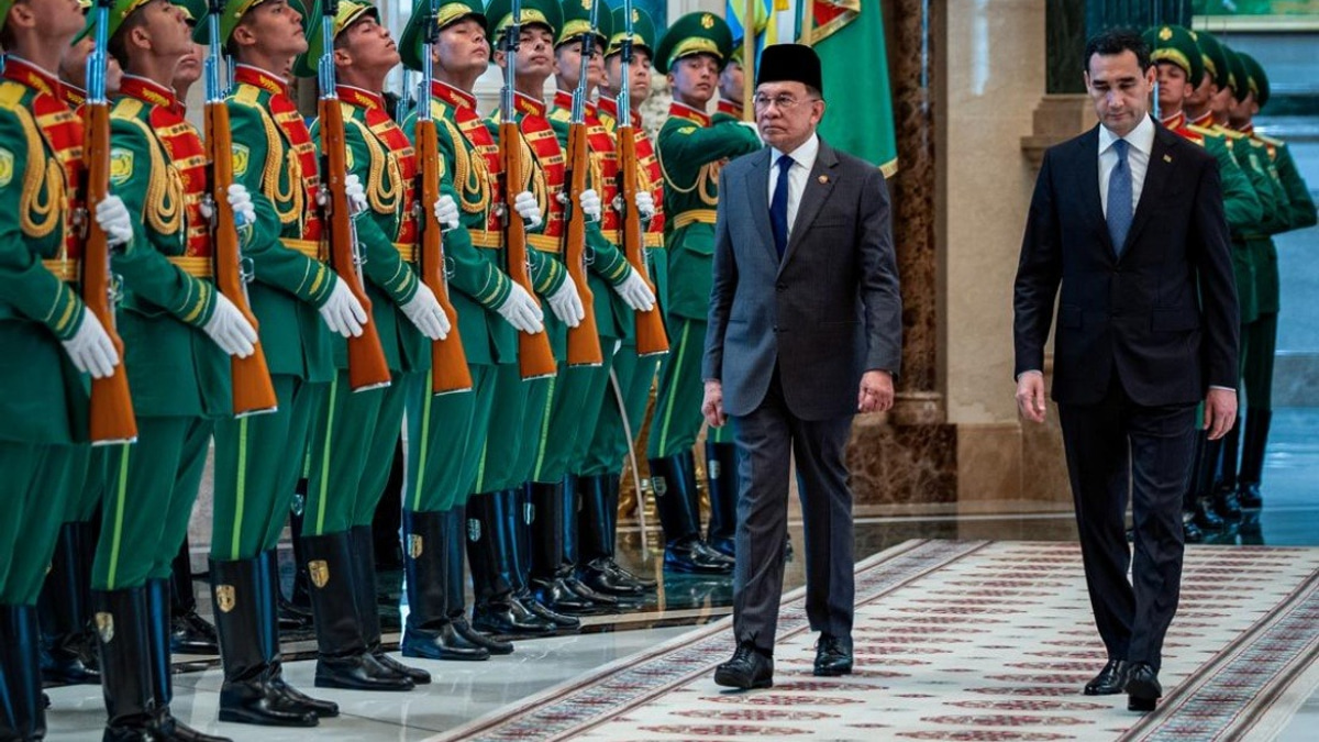 PM Anwar Receives Full State Honours on Historic Turkmenistan Visit