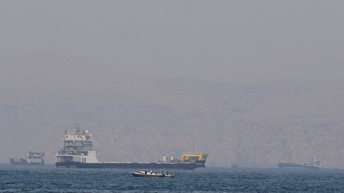 Trump Declares 60-Day Toll Moratorium in Strait of Hormuz, Threatens US Fees After Grace Period