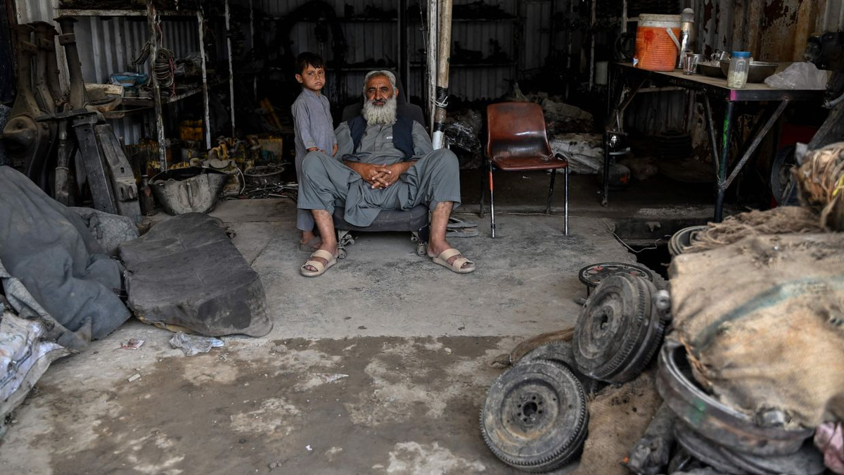 Afghanistan's Car Parts Trade Collapses as Regional Conflicts Choke Supply Routes