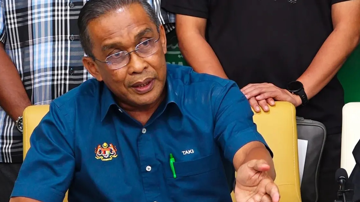 Hamzah Zainudin Returns as Opposition Leader After PN MPs Signal Support