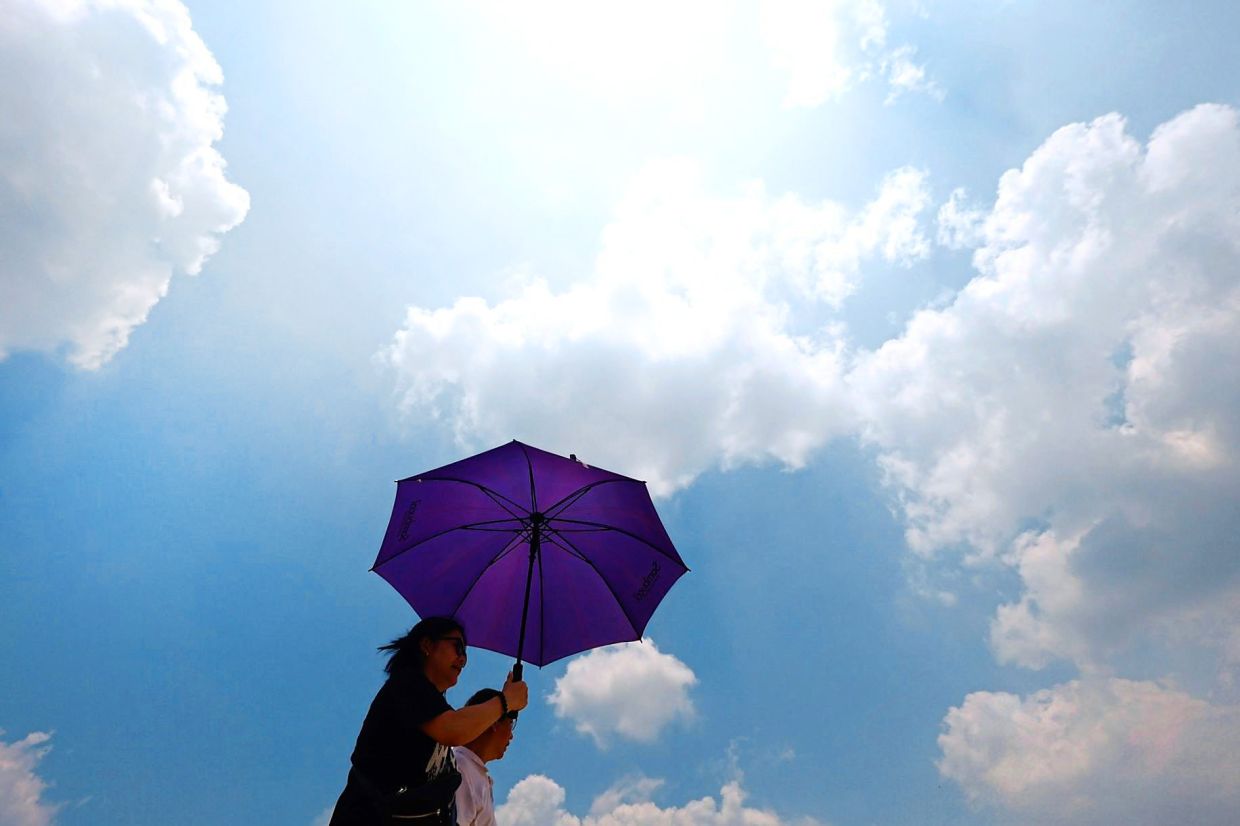 As heatwaves intensify, can human bodies truly adapt to extreme heat?