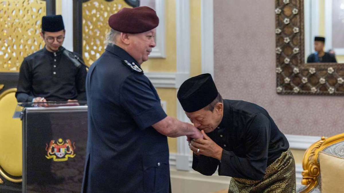 King receives MACC chief commissioner in audience at palace