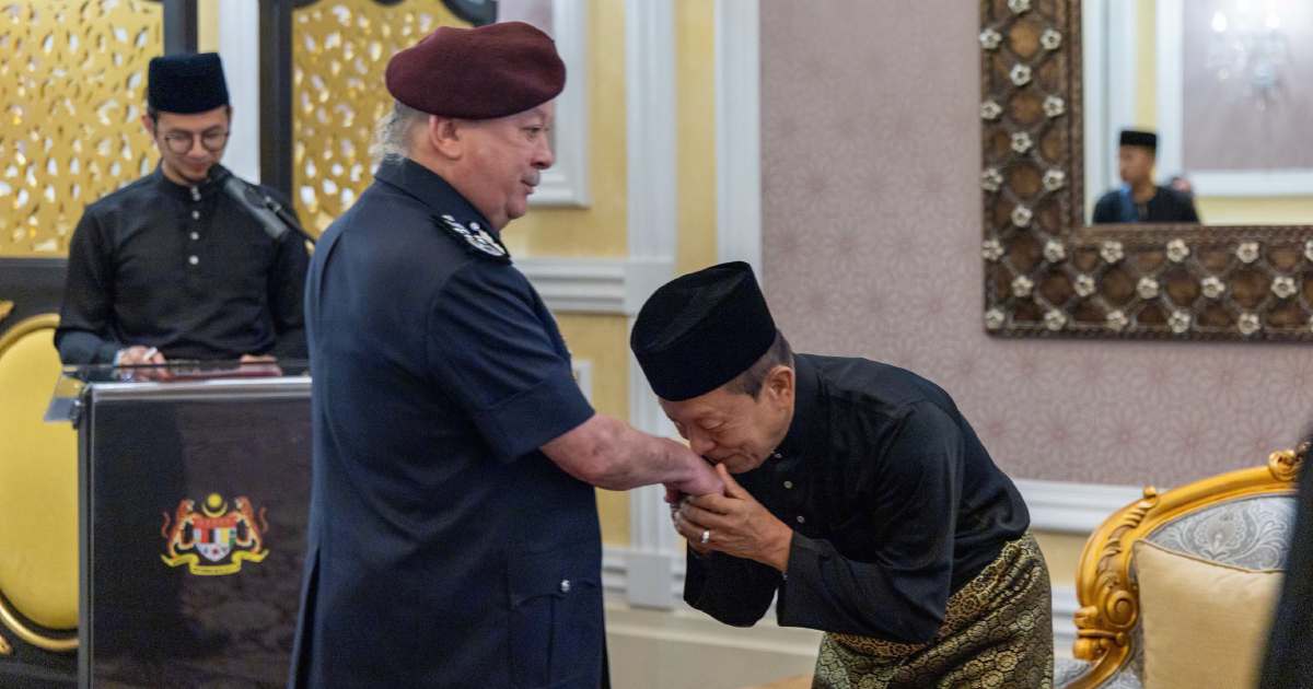 King receives MACC chief commissioner in audience at palace