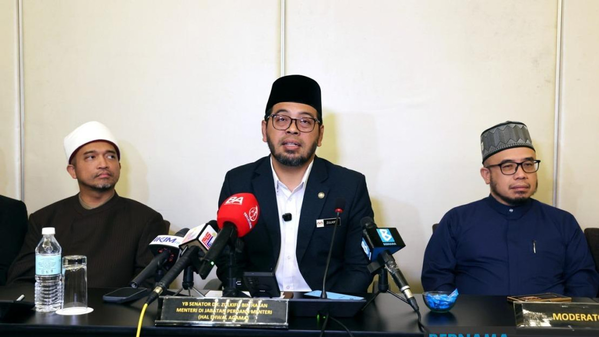Religious Affairs Minister Declares 'Kafir Harbi' Term Inappropriate for Malaysia
