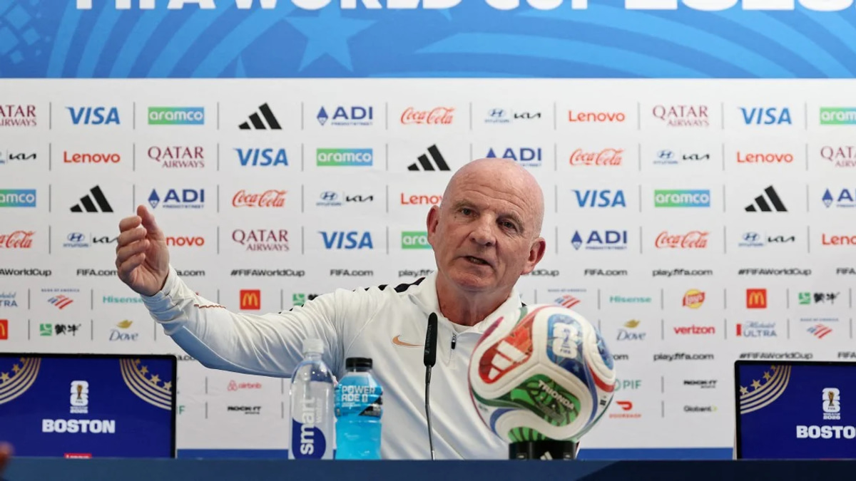 France Determined to Top World Cup Group, Sidestep Travel Burden
