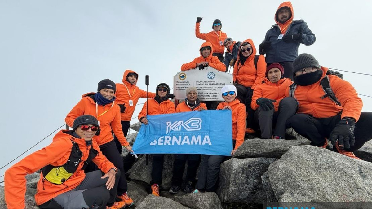 Bernama Team Reaches Mount Kinabalu Summit for HAWANA 2026, Pursuing Dual Malaysia Book of Records