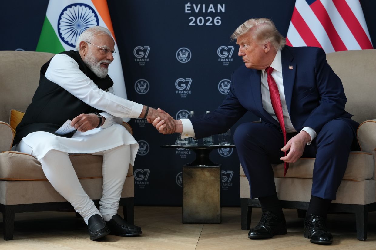 Trump Dismisses Concerns Over Deaths of Three Indian Sailors During Modi Meeting