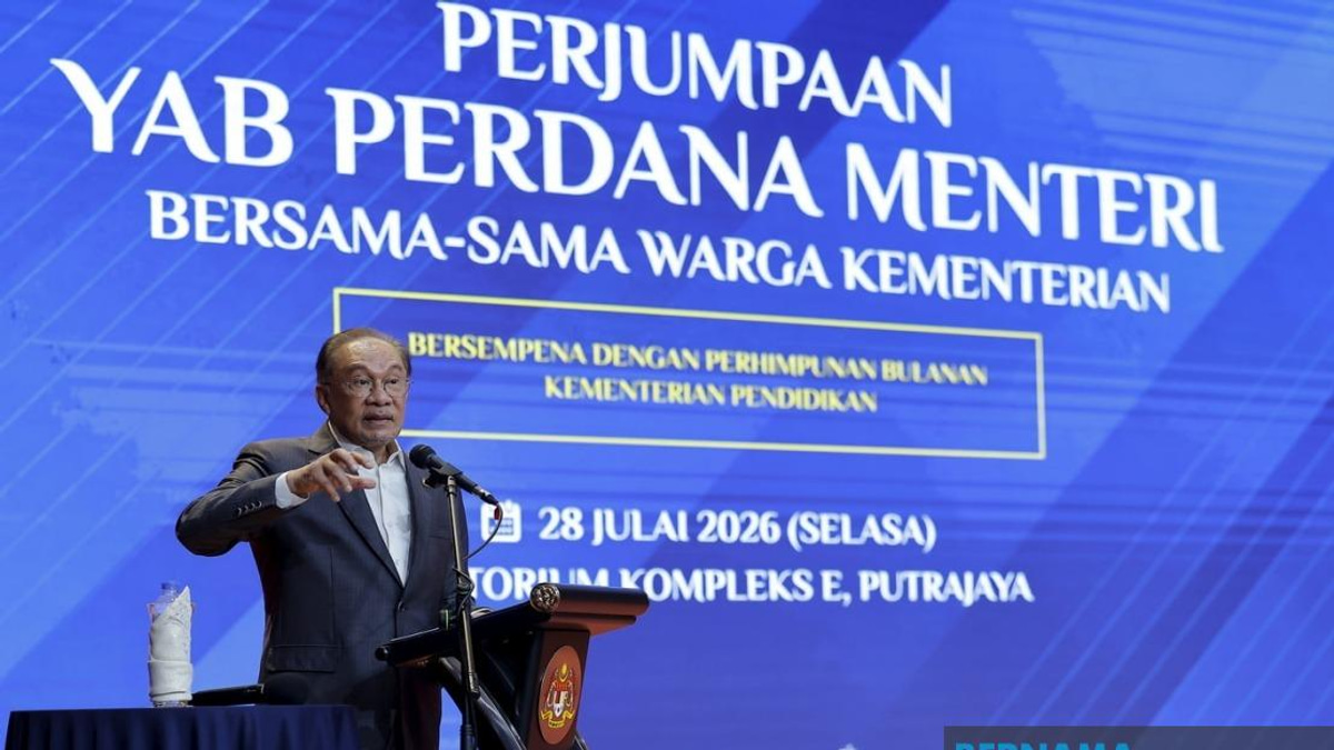 Sixth Form System Stays Under Education Ministry, PM Anwar Confirms