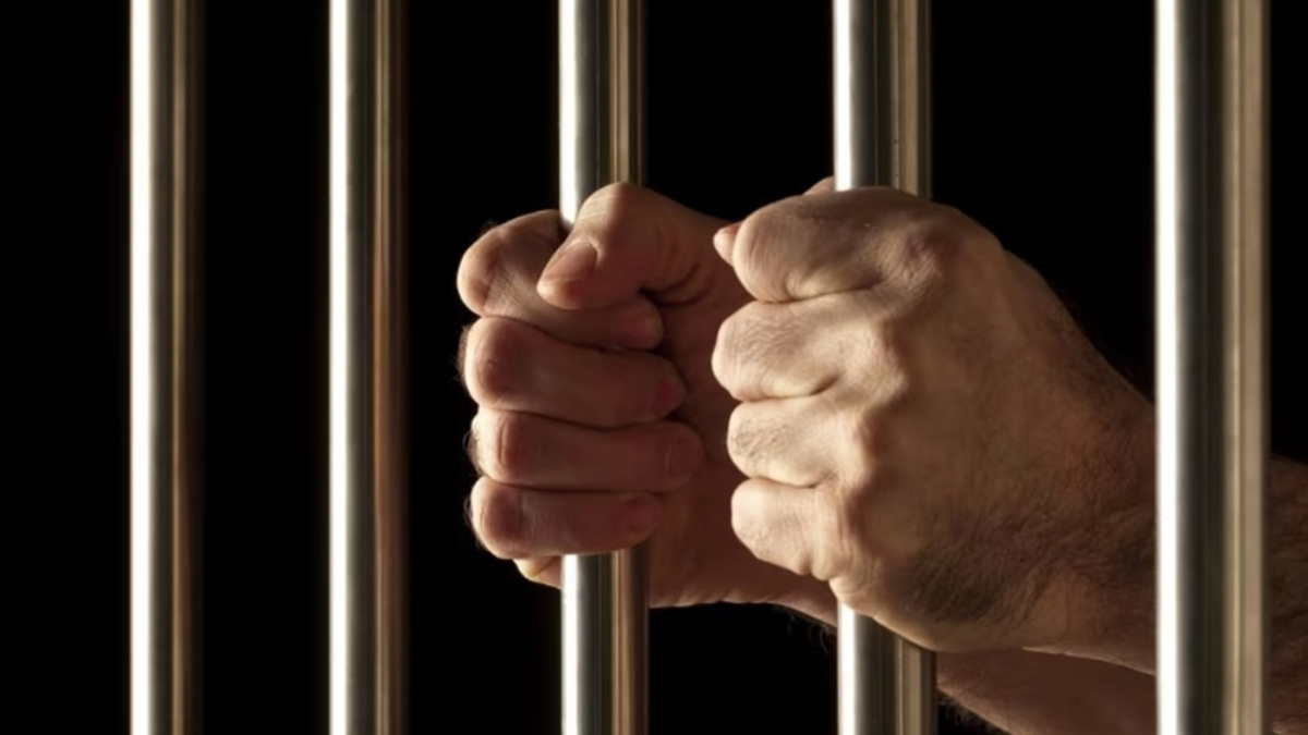 Former Unit Trust Consultant Sentenced to 18 Months for Investment Fraud Scheme