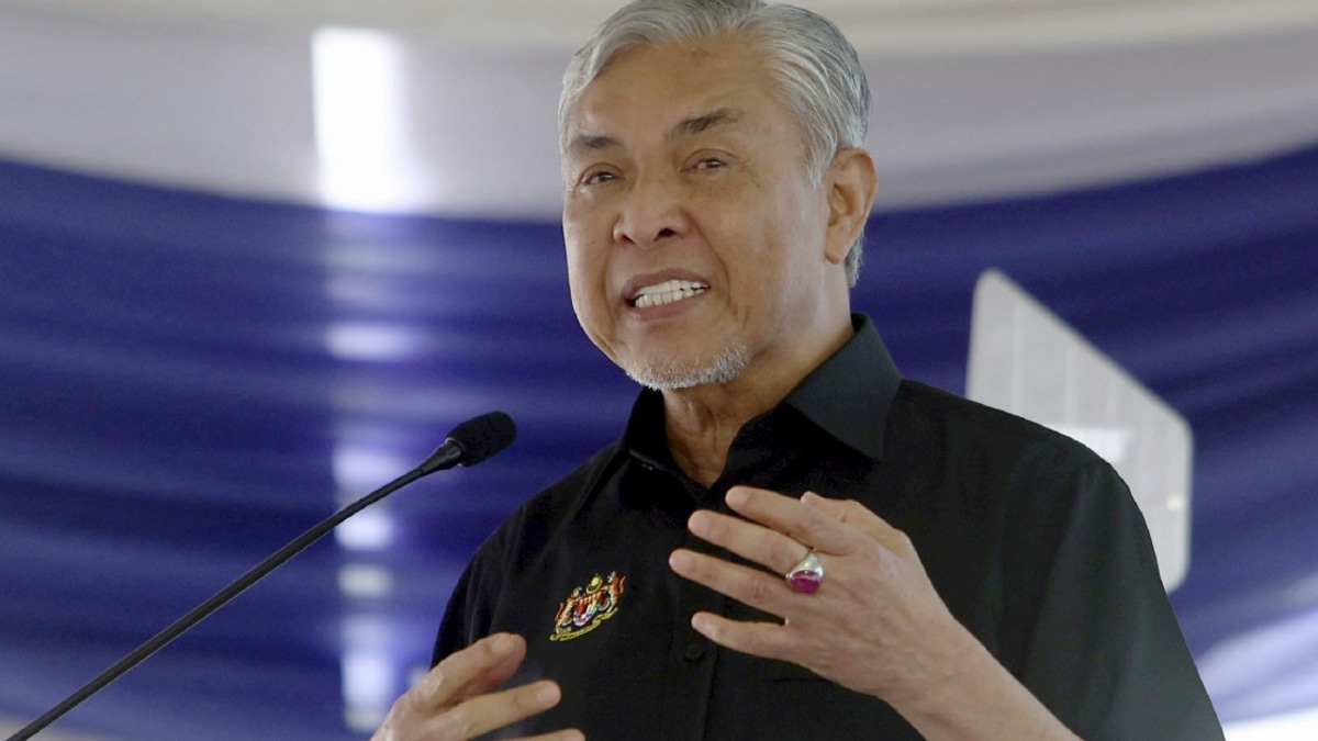 Zahid rules out early general election, denies coalition deliberations