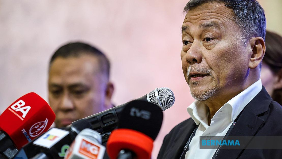Election Commission Hails Smooth Johor State Poll, Flags Social Media Ballot Concerns