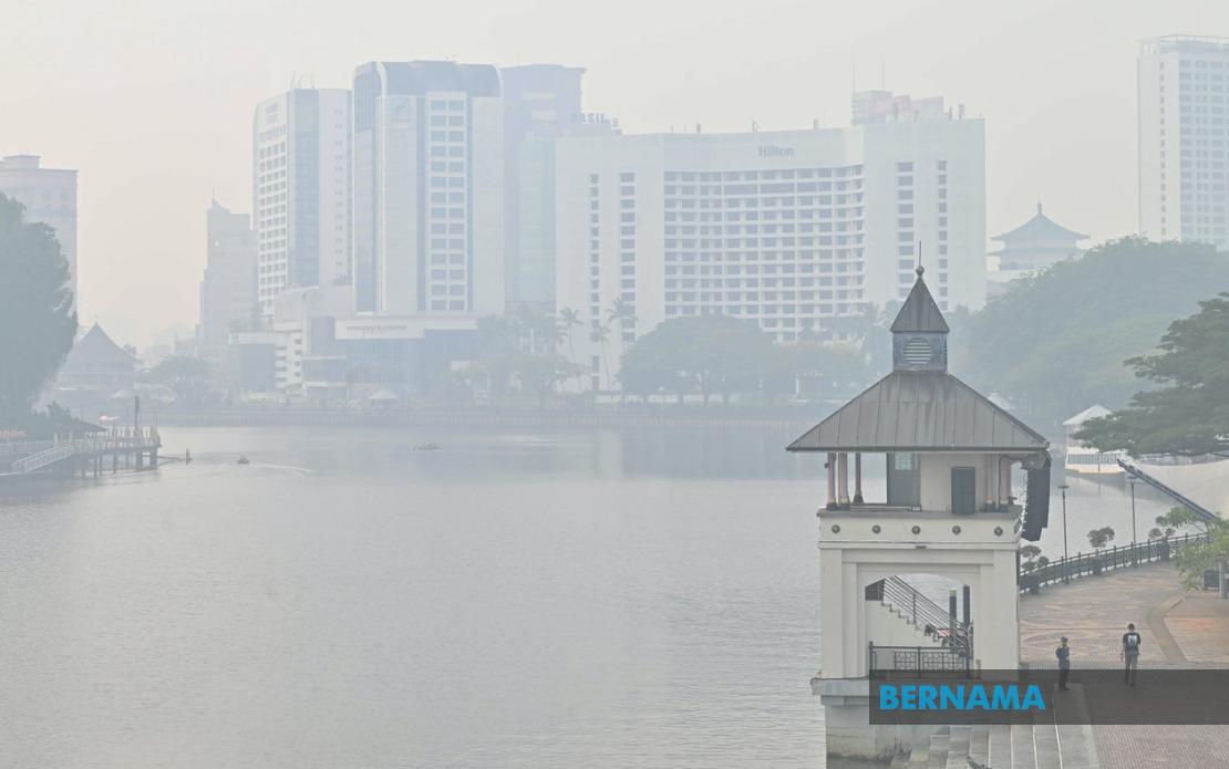 ASEAN Must Strengthen Haze Agreement With Enforceable Action Plan, Says Lee Lam Thye