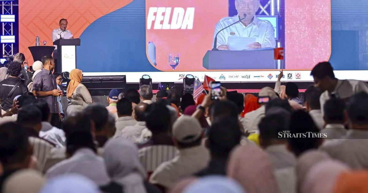Anwar Urges Felda Leadership to Break Cycle of Financial Mismanagement