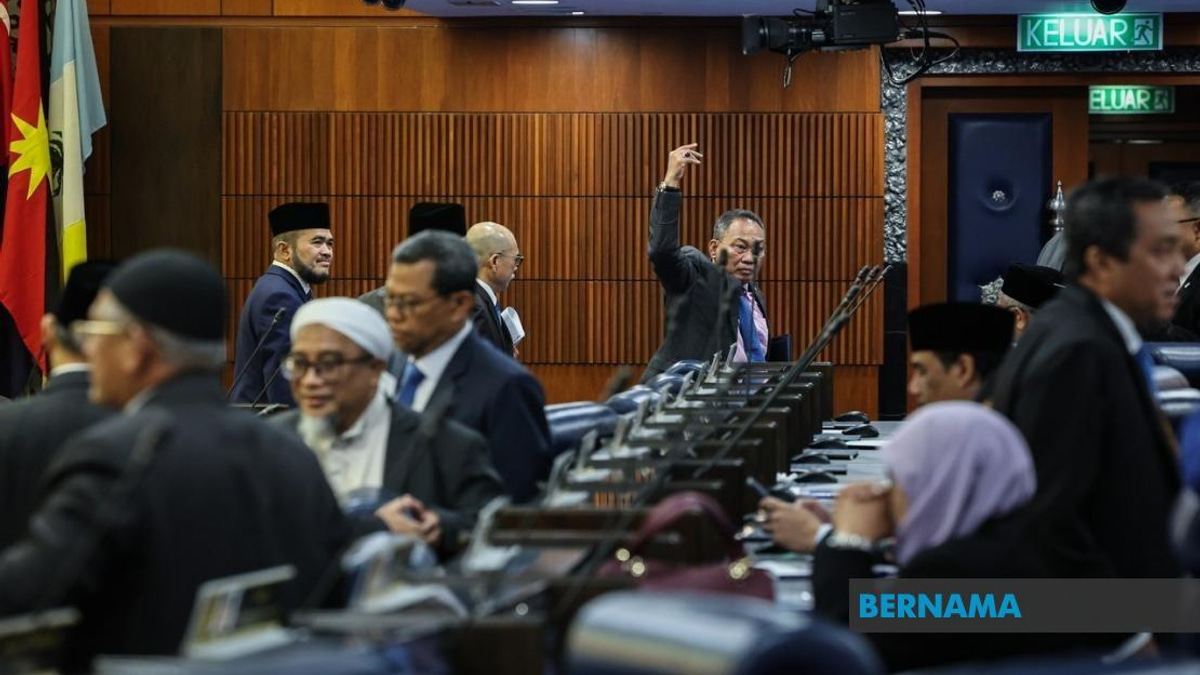 Opposition Boycott of Tabung Haji Briefing Weakens Parliamentary Oversight, Experts Warn