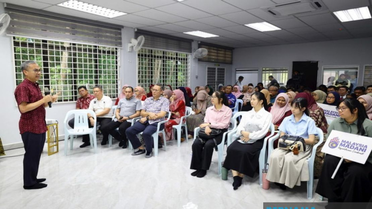 Malaysia Must Strengthen Youth Patriotism and Digital Literacy, Says Fahmi