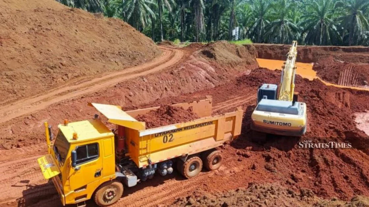 Two arrested in RM1.8 million silica sand smuggling operation in Terengganu