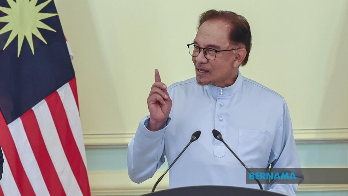Anwar's Gaza Diplomacy Rooted in Law and Principle, Says Expert