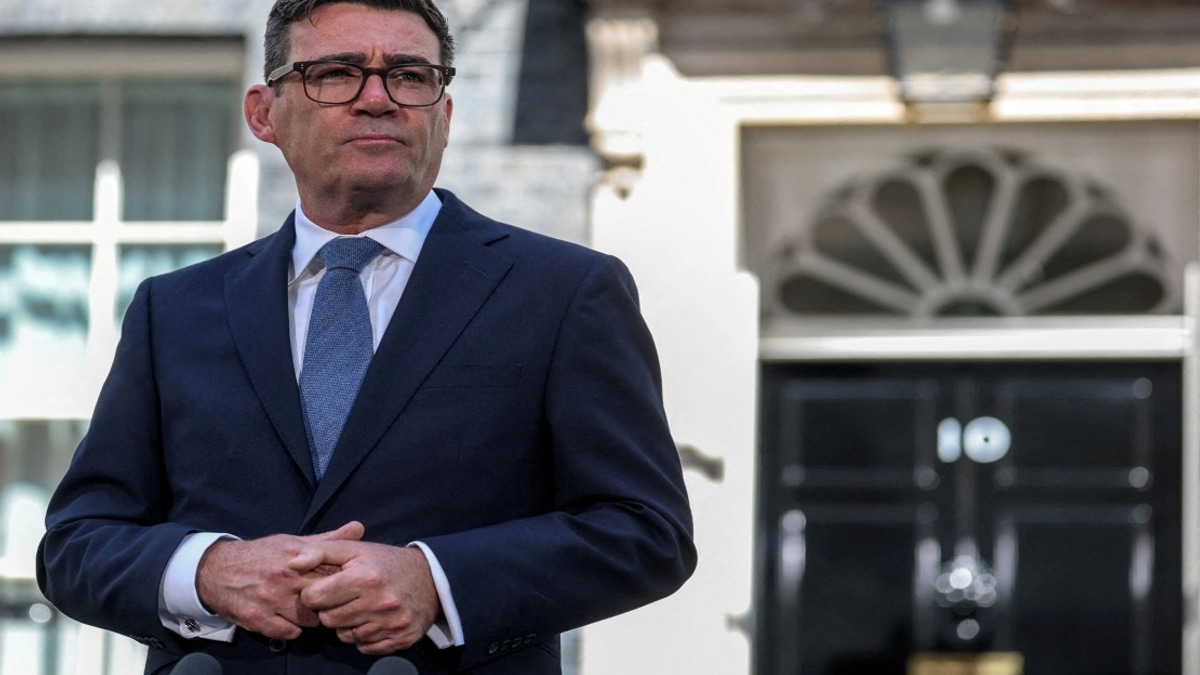 UK PM Burnham Opens Manchester Office to Decentralise Economic Power from London