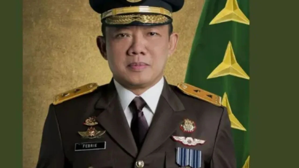 Indonesia's Top Anti-Corruption Chief Resigns Amid Police Seizure of Cash and Gold